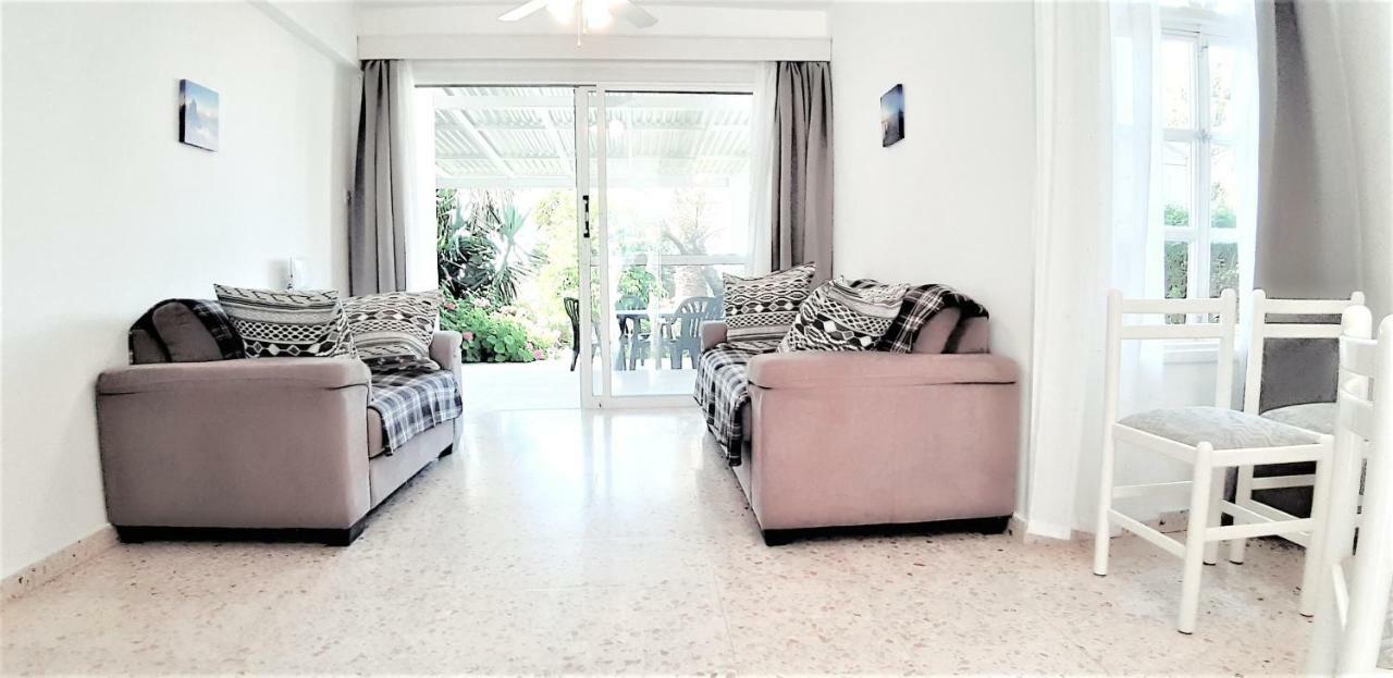 Coral Bay Suite Cyprus Exteriör bild